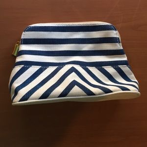 Free w/purchase NWOT Small makeup bag